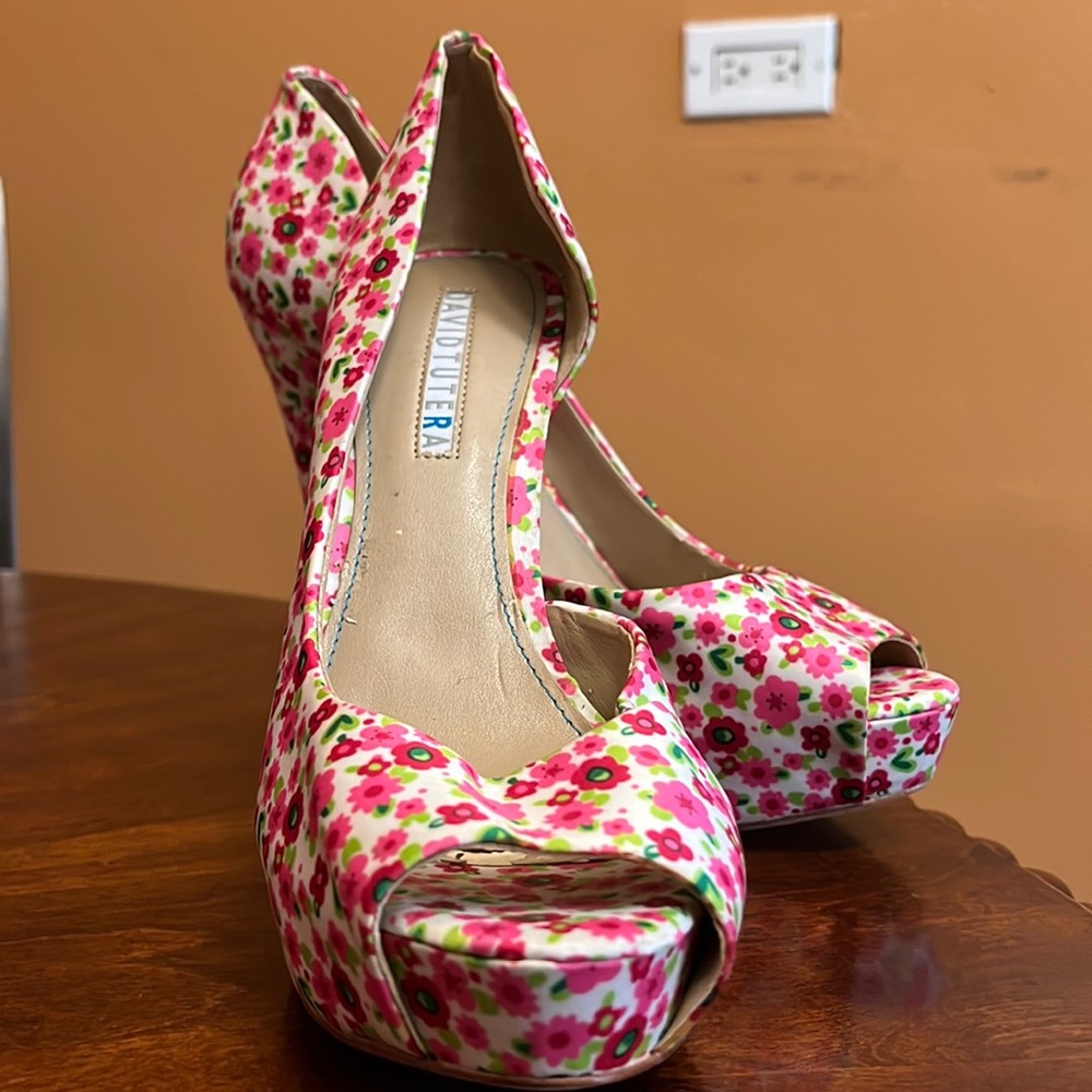 David Tutera Platform heels